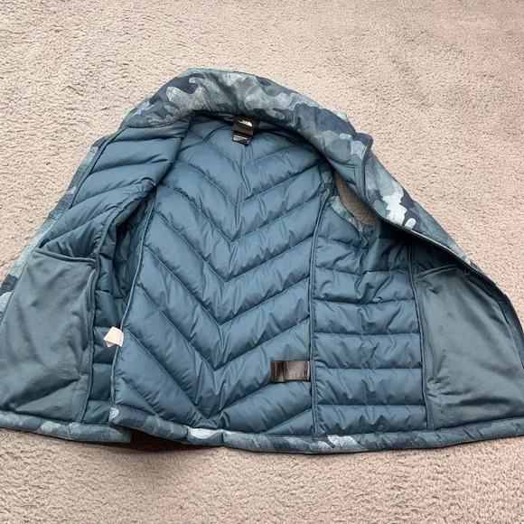 The North Face Alpz 2.0 550 Goose Down Vest Womens S Camo Blue Quilted Gorpcore - Picture 8 of 13